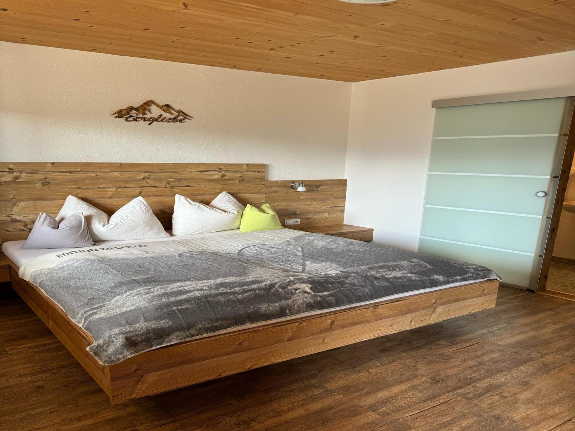 Semi-detached House, * Zell am Ziller
